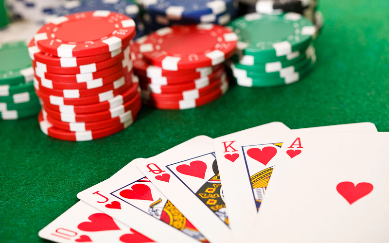 Hướng dẫn All In Poker cho người mới. Chơi Tất Tay dễ dàng